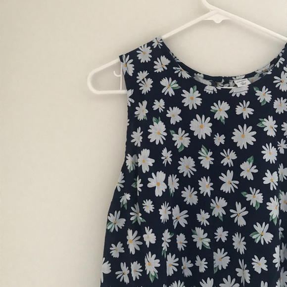 Old Navy Tops - Daisy Top with Front Tie